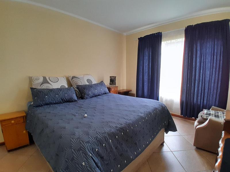 2 Bedroom Property for Sale in The Reeds Gauteng
