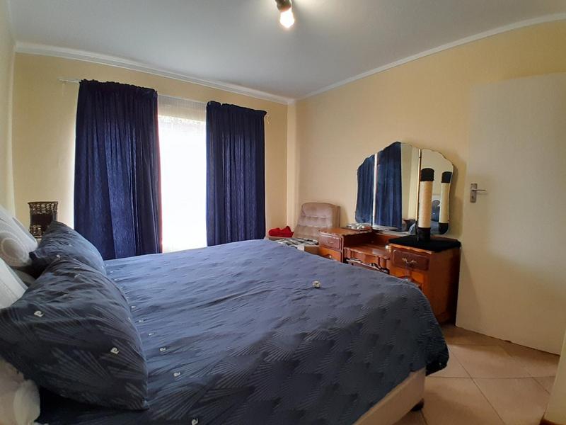 2 Bedroom Property for Sale in The Reeds Gauteng