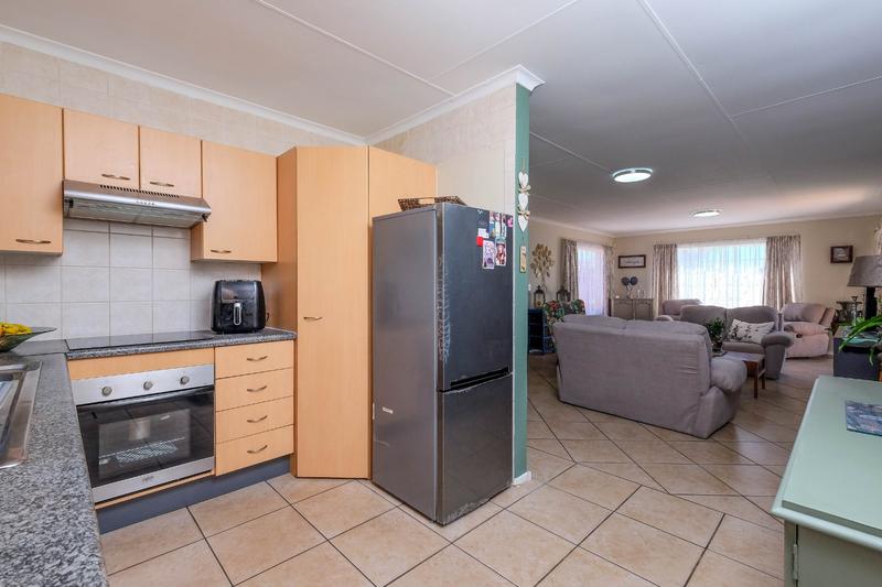 3 Bedroom Property for Sale in Amorosa Gauteng