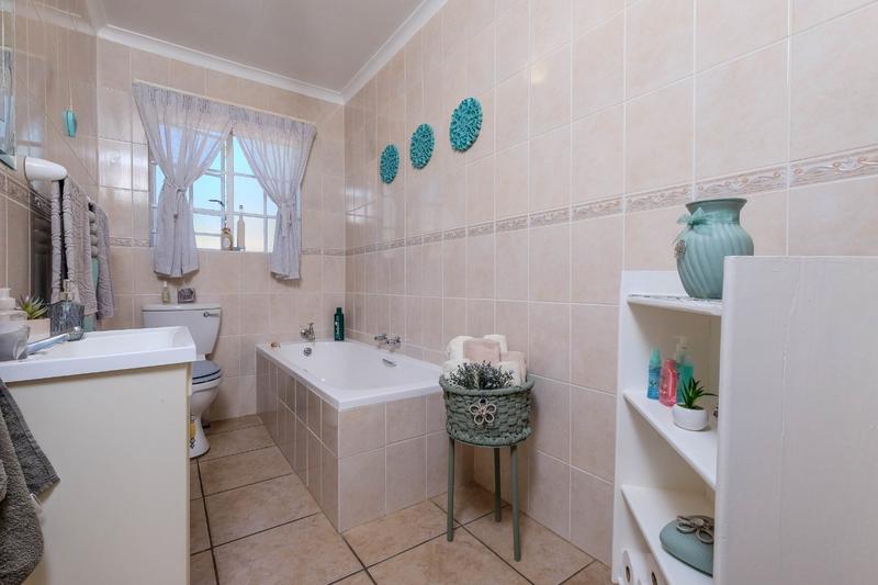 3 Bedroom Property for Sale in Amorosa Gauteng