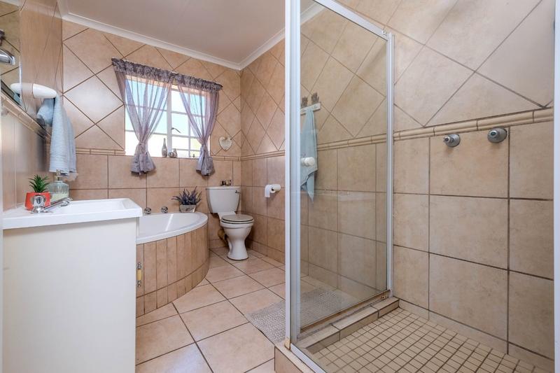 3 Bedroom Property for Sale in Amorosa Gauteng