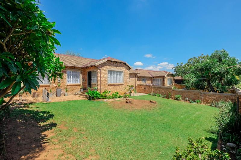 3 Bedroom Property for Sale in Amorosa Gauteng
