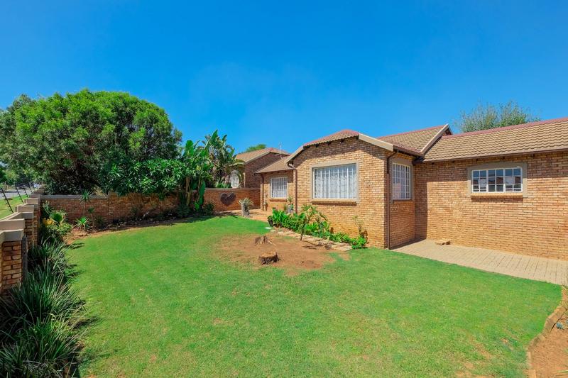 3 Bedroom Property for Sale in Amorosa Gauteng