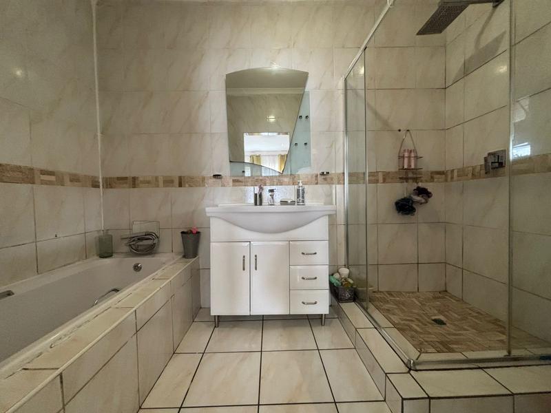 3 Bedroom Property for Sale in Florida Gauteng