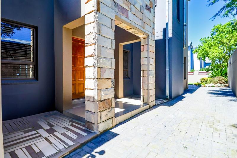 4 Bedroom Property for Sale in Copperleaf Estate Gauteng