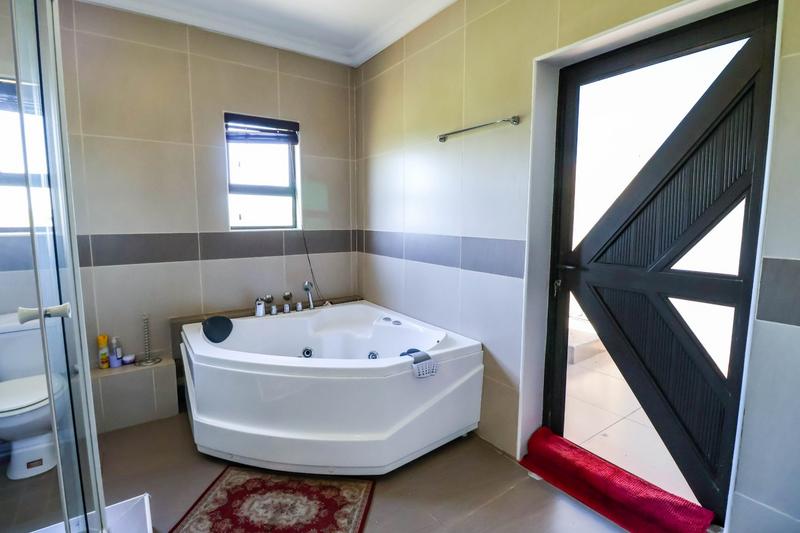 4 Bedroom Property for Sale in Copperleaf Estate Gauteng