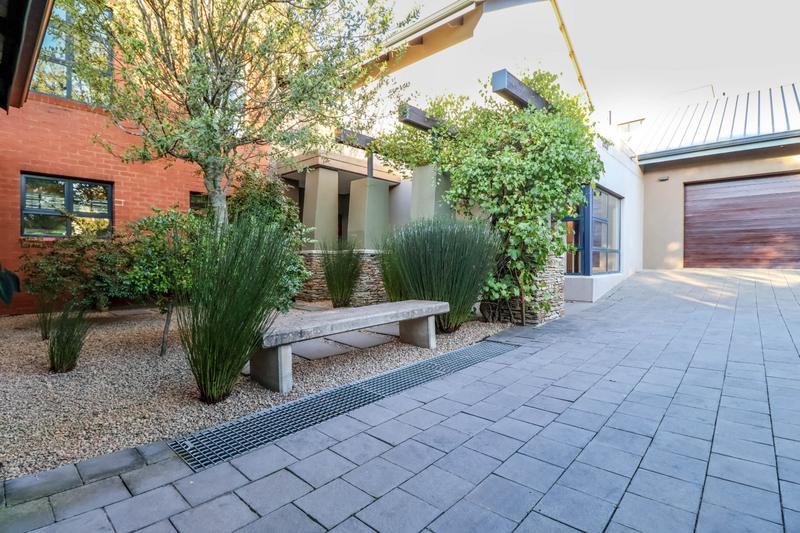 4 Bedroom Property for Sale in Copperleaf Estate Gauteng