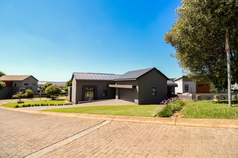 4 Bedroom Property for Sale in Copperleaf Estate Gauteng