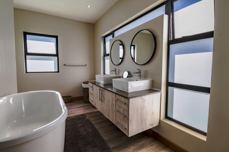 4 Bedroom Property for Sale in Copperleaf Estate Gauteng