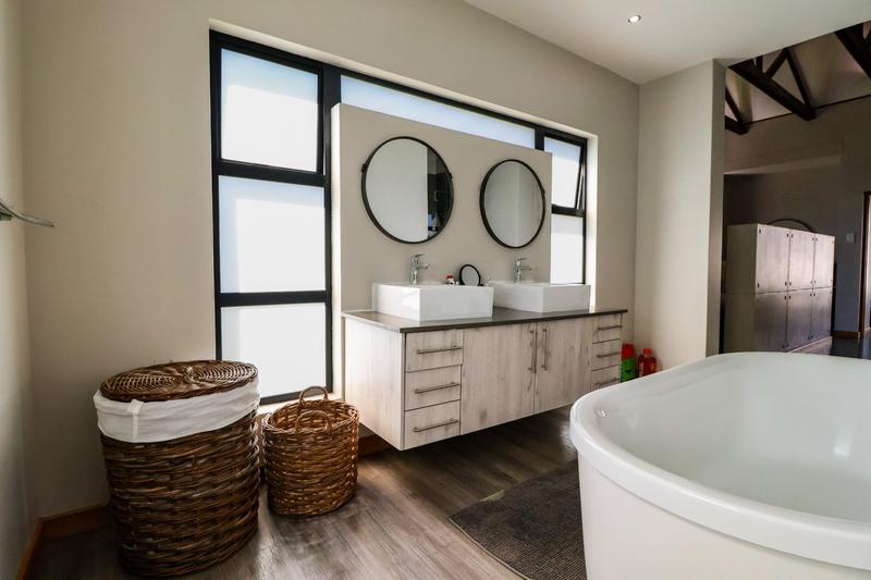 4 Bedroom Property for Sale in Copperleaf Estate Gauteng