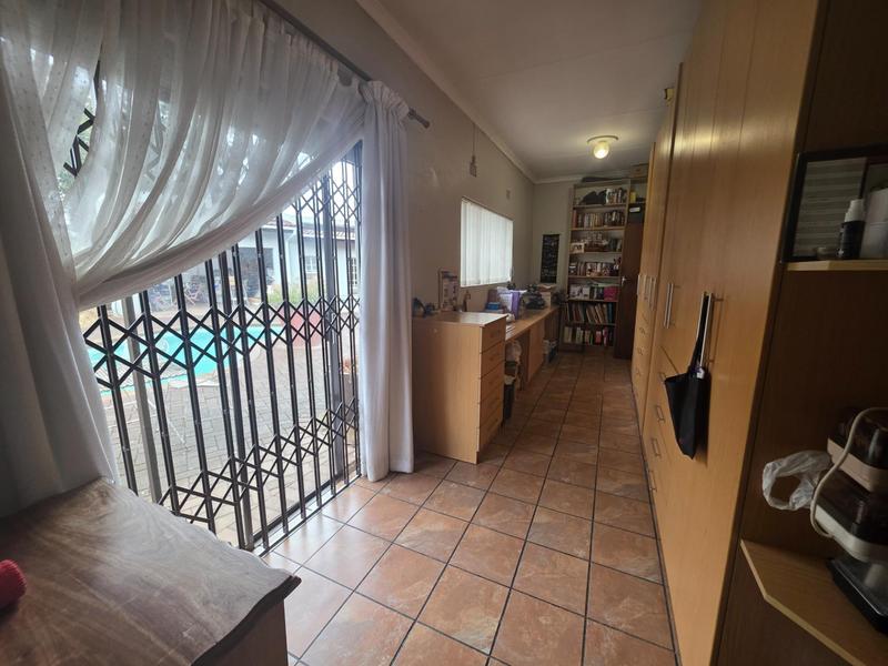 4 Bedroom Property for Sale in Parkdene Gauteng