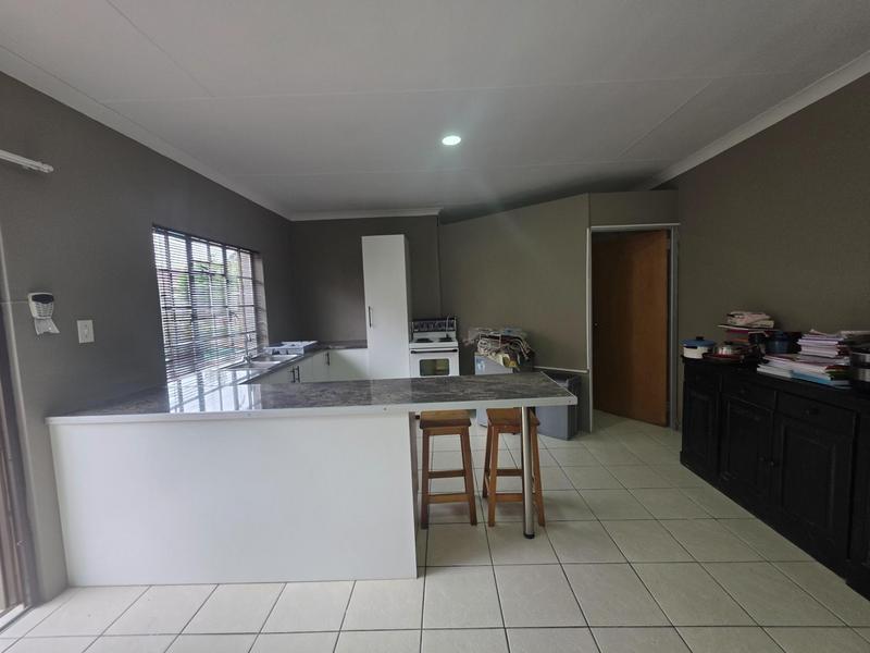 4 Bedroom Property for Sale in Parkdene Gauteng