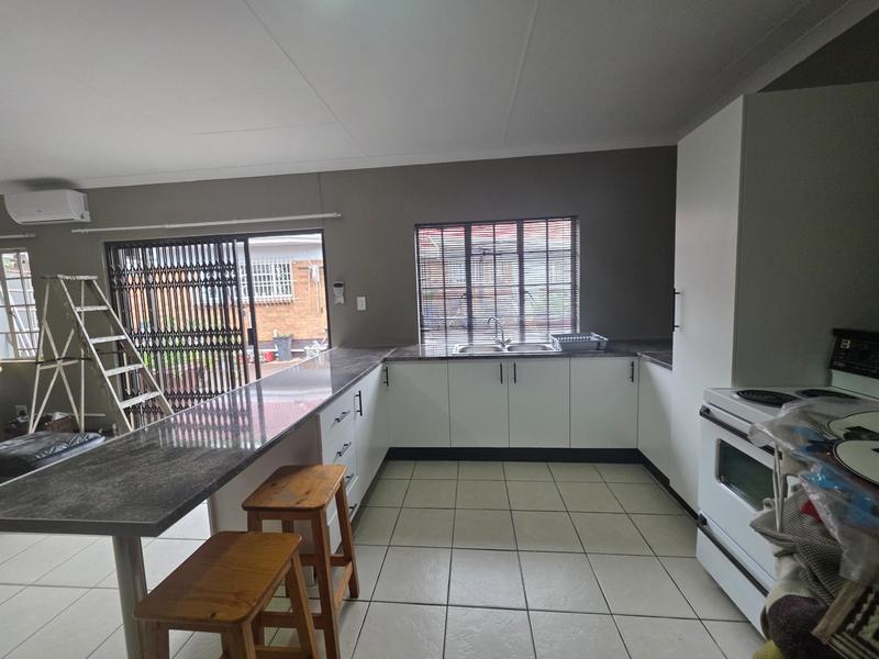 4 Bedroom Property for Sale in Parkdene Gauteng