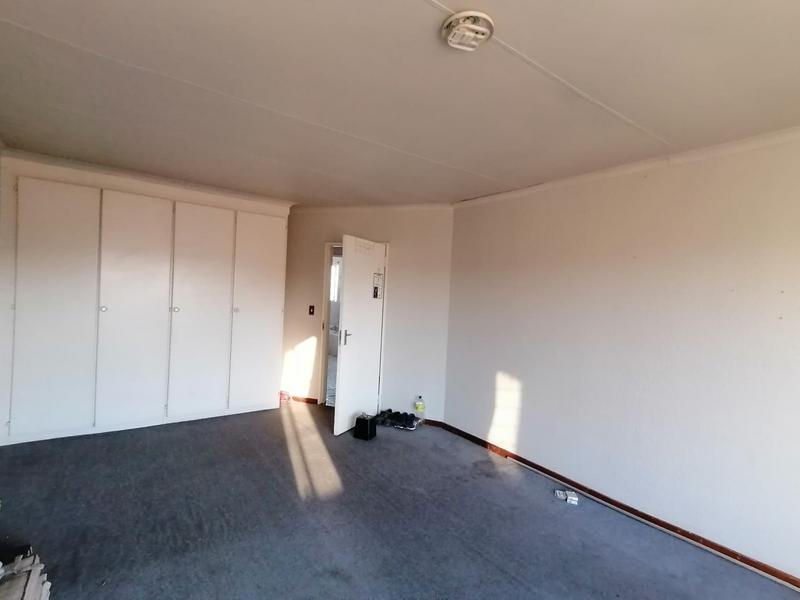 To Let 2 Bedroom Property for Rent in Sonneveld Gauteng