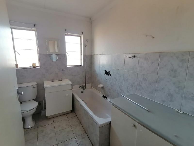 To Let 2 Bedroom Property for Rent in Sonneveld Gauteng