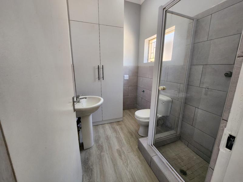 1 Bedroom Property for Sale in Selection Park Gauteng
