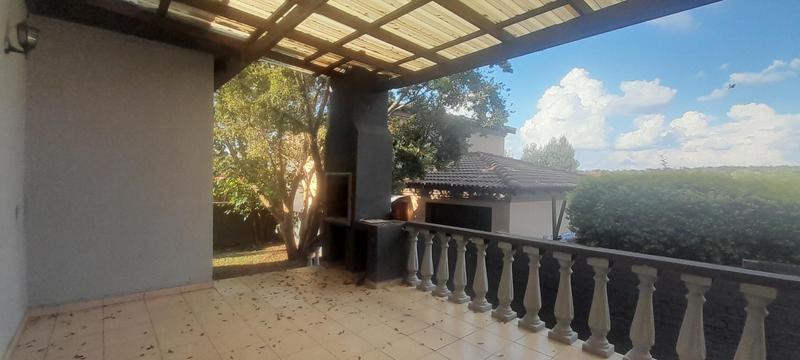 To Let 3 Bedroom Property for Rent in Thatchfield Gauteng