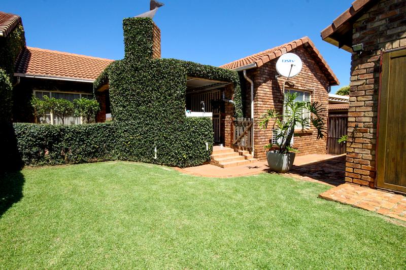 3 Bedroom Property for Sale in Eldoraigne Gauteng