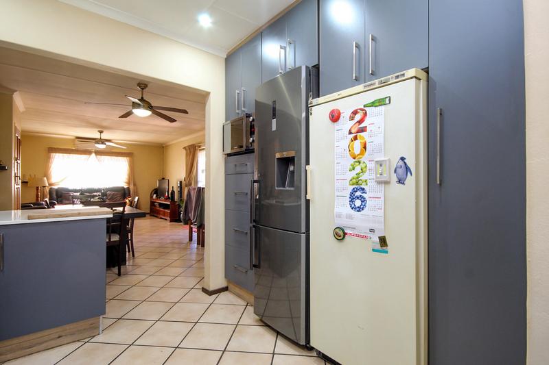 3 Bedroom Property for Sale in Eldoraigne Gauteng