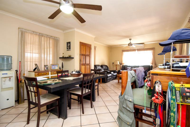 3 Bedroom Property for Sale in Eldoraigne Gauteng