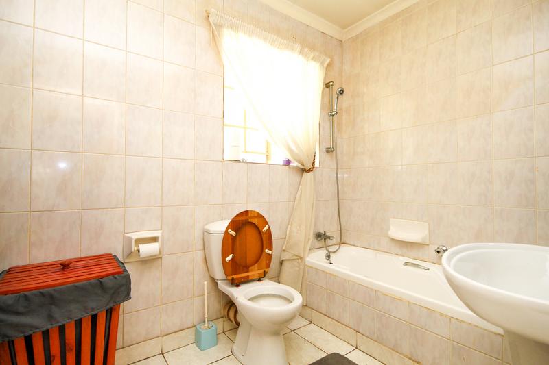 3 Bedroom Property for Sale in Eldoraigne Gauteng