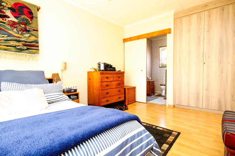 3 Bedroom Property for Sale in Eldoraigne Gauteng