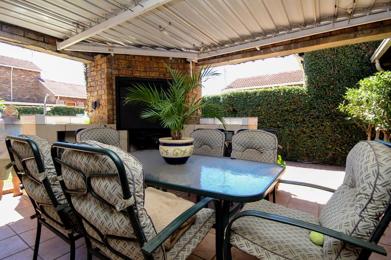 3 Bedroom Property for Sale in Eldoraigne Gauteng