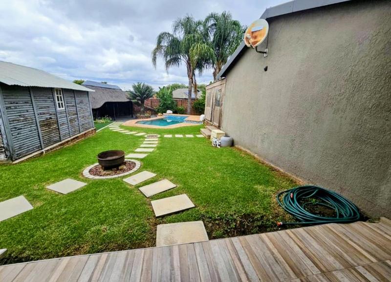 3 Bedroom Property for Sale in Heuweloord Gauteng