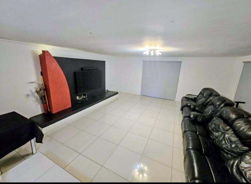 3 Bedroom Property for Sale in Heuweloord Gauteng