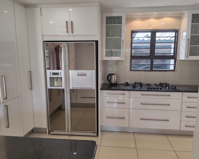 3 Bedroom Property for Sale in Heuweloord Gauteng