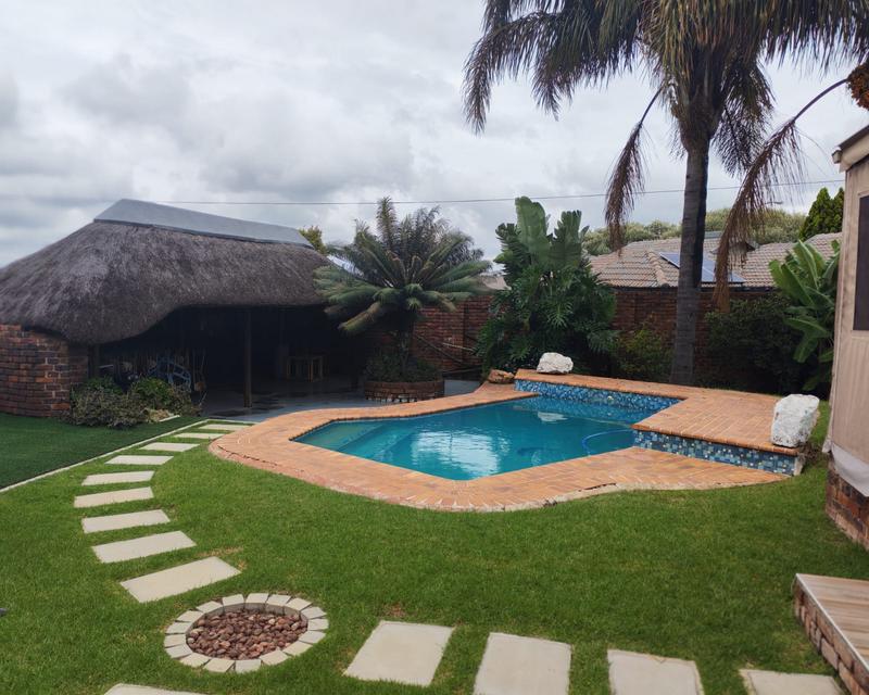 3 Bedroom Property for Sale in Heuweloord Gauteng