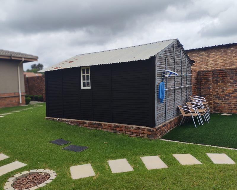 3 Bedroom Property for Sale in Heuweloord Gauteng