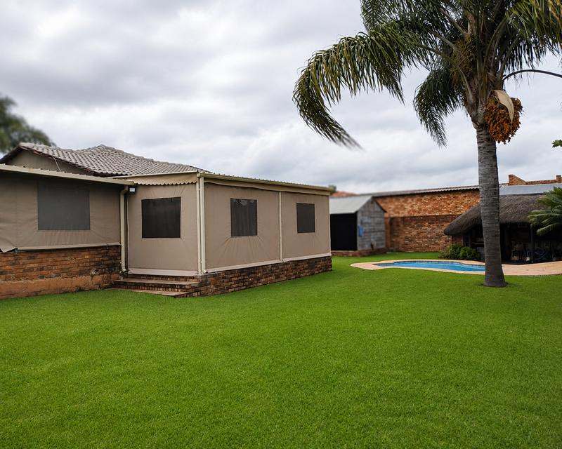 3 Bedroom Property for Sale in Heuweloord Gauteng