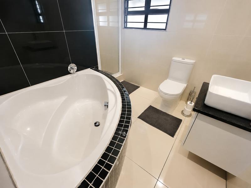 3 Bedroom Property for Sale in Heuweloord Gauteng