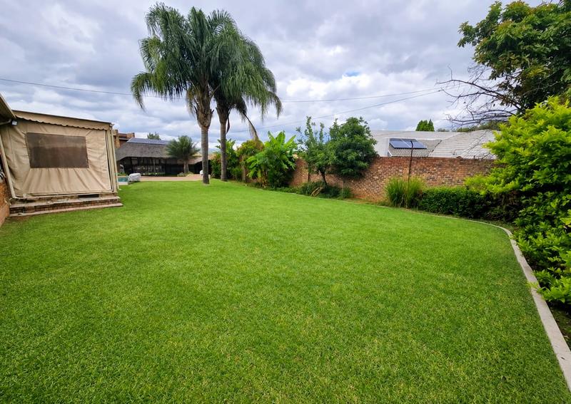 3 Bedroom Property for Sale in Heuweloord Gauteng
