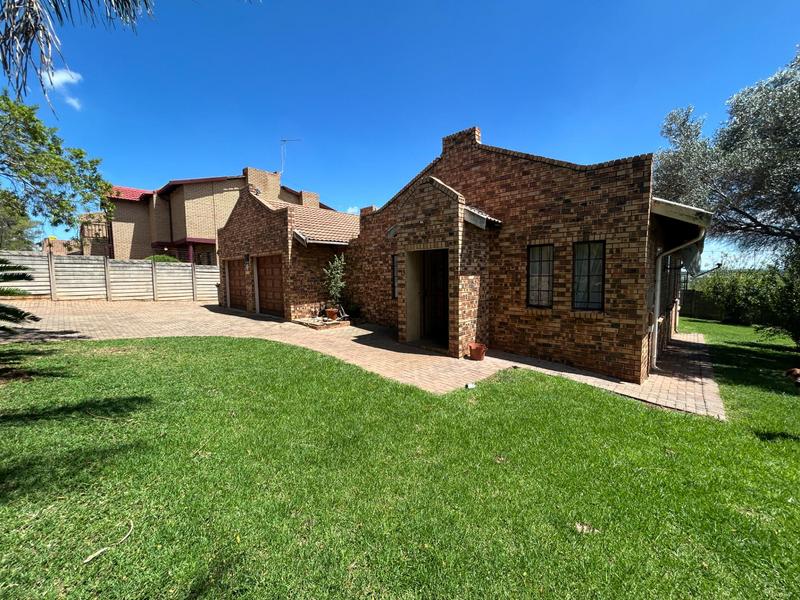 3 Bedroom Property for Sale in Highveld Gauteng