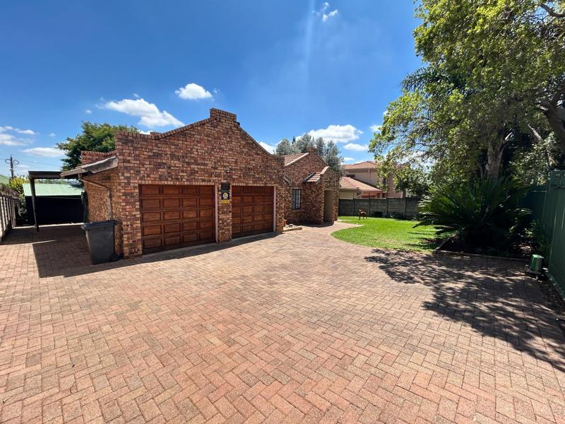 3 Bedroom Property for Sale in Highveld Gauteng