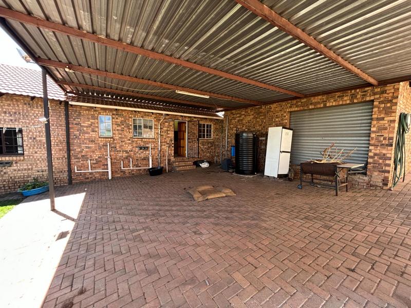 3 Bedroom Property for Sale in Highveld Gauteng