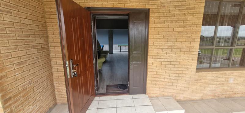 4 Bedroom Property for Sale in Mnandi Gauteng