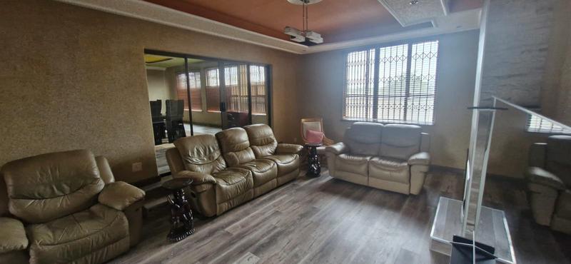 4 Bedroom Property for Sale in Mnandi Gauteng