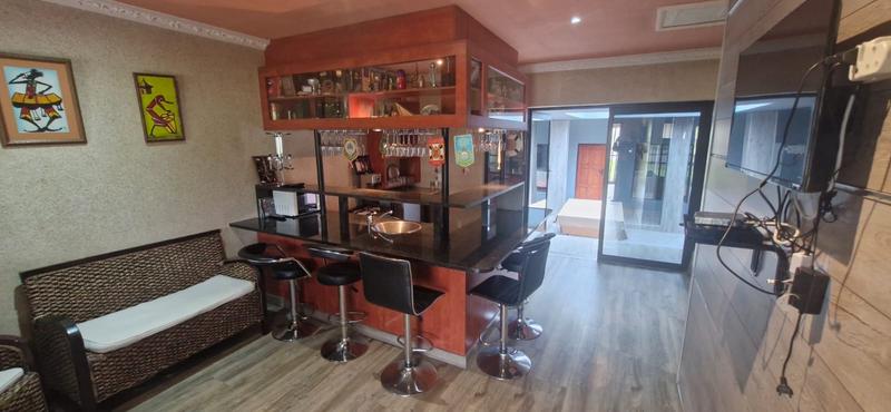 4 Bedroom Property for Sale in Mnandi Gauteng