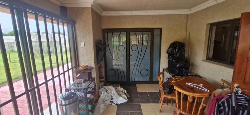4 Bedroom Property for Sale in Mnandi Gauteng