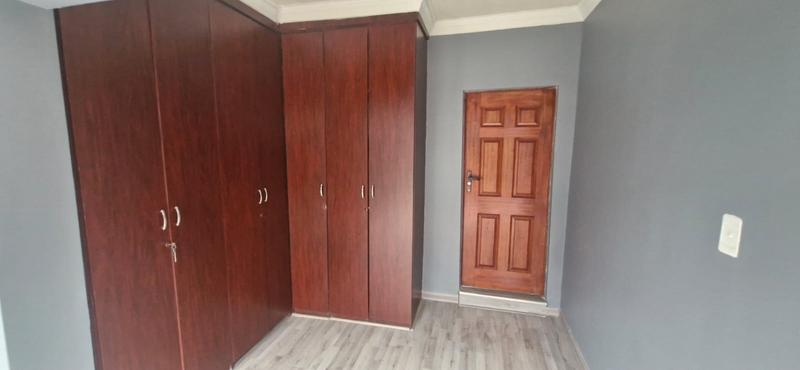 4 Bedroom Property for Sale in Mnandi Gauteng