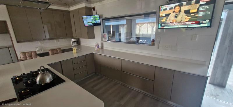 4 Bedroom Property for Sale in Mnandi Gauteng