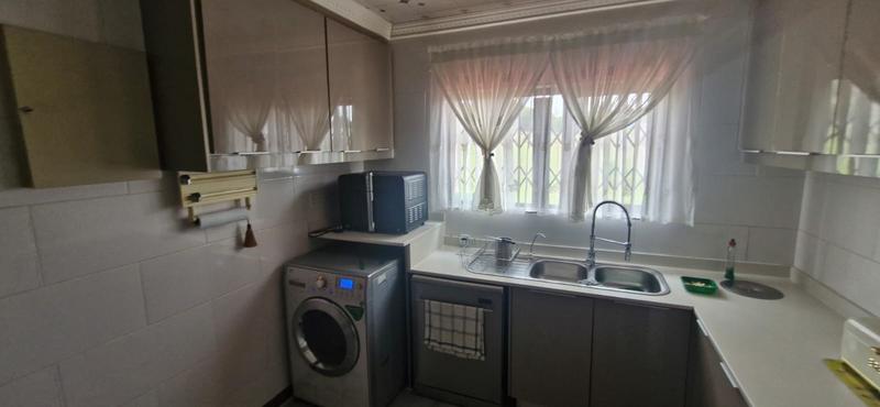 4 Bedroom Property for Sale in Mnandi Gauteng