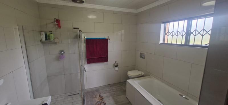 4 Bedroom Property for Sale in Mnandi Gauteng
