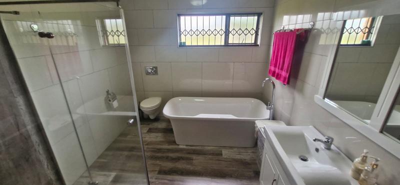 4 Bedroom Property for Sale in Mnandi Gauteng