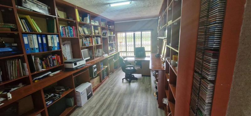 4 Bedroom Property for Sale in Mnandi Gauteng