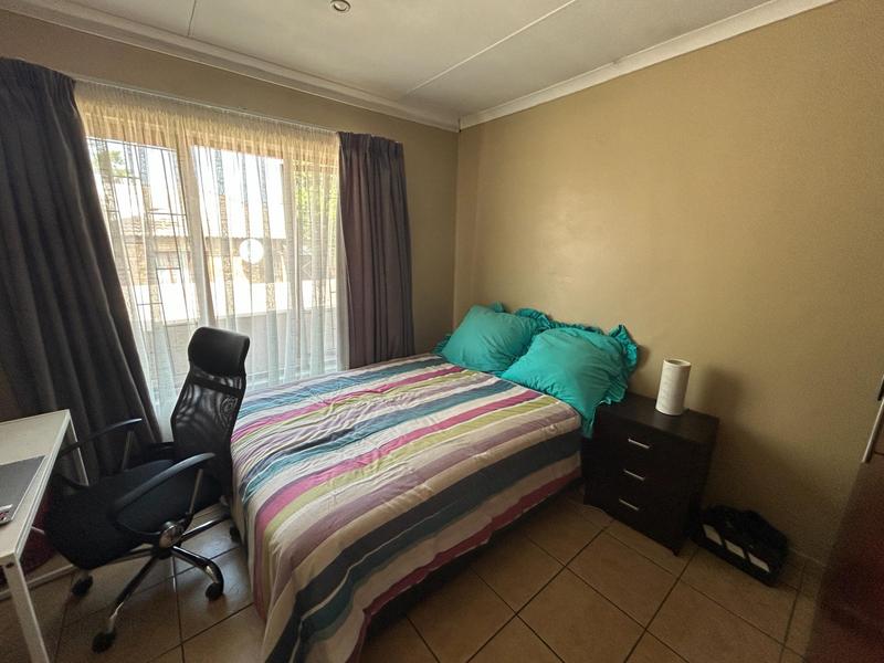 2 Bedroom Property for Sale in The Reeds Gauteng