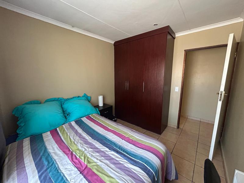 2 Bedroom Property for Sale in The Reeds Gauteng